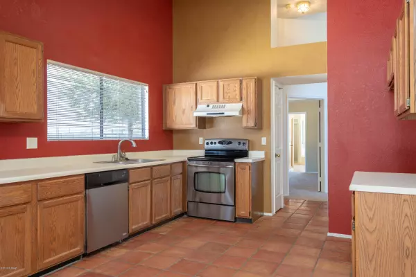 Tucson, AZ 85742,8942 N Ferber Court