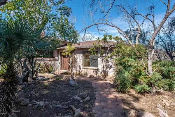 6 Boquillas Ct, Tubac, AZ 85646