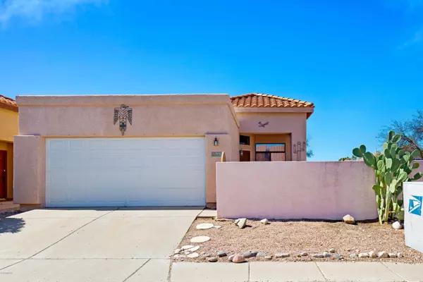 7850 S Castle Bay Street, Tucson, AZ 85747