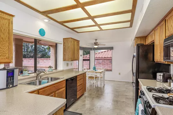 Oro Valley, AZ 85755,14530 N Crown Point Drive