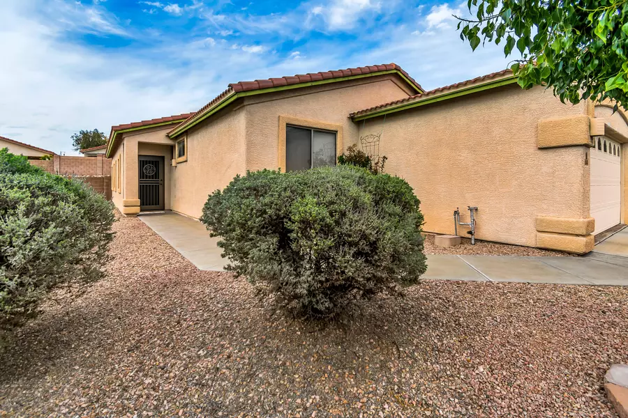 5544 W Crimson Bluff Drive, Marana, AZ 85658