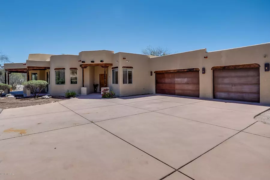 5445 N Agave Drive, Tucson, AZ 85704