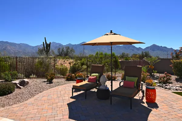 Oro Valley, AZ 85755,454 E Honey Bee Preserve Way