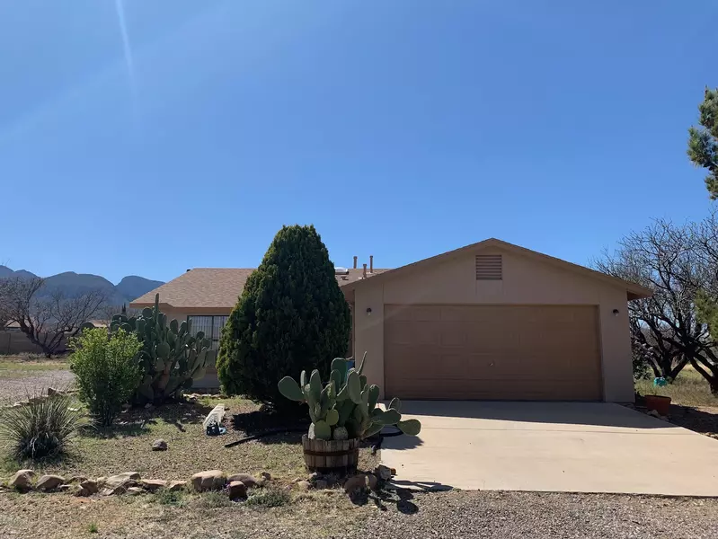 5686 S Mesquite Tree Lane, Hereford, AZ 85615