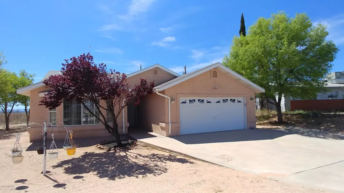 Benson, AZ 85602,390 E Silverwood Lane