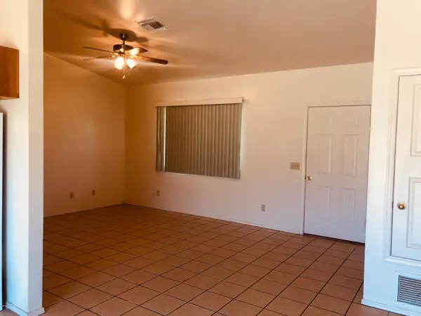 Rio Rico, AZ 85648,974 Circulo Golondrina