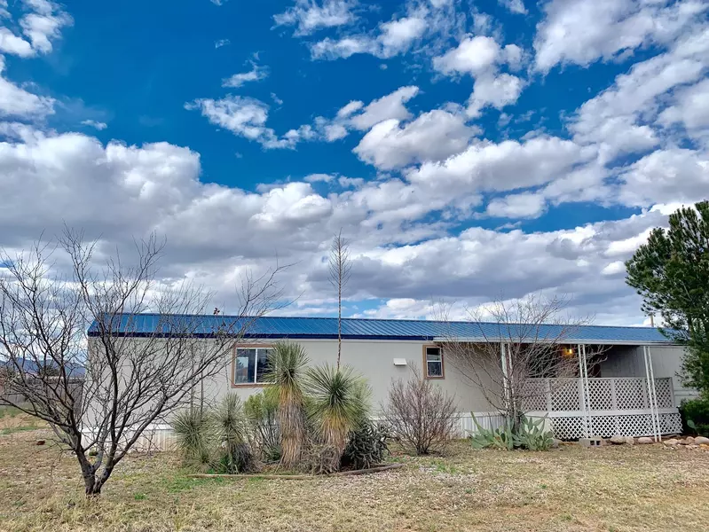 2475 N Calle Segundo, Huachuca City, AZ 85616