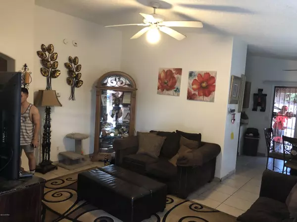 Tucson, AZ 85746,1655 W Maplewood Drive