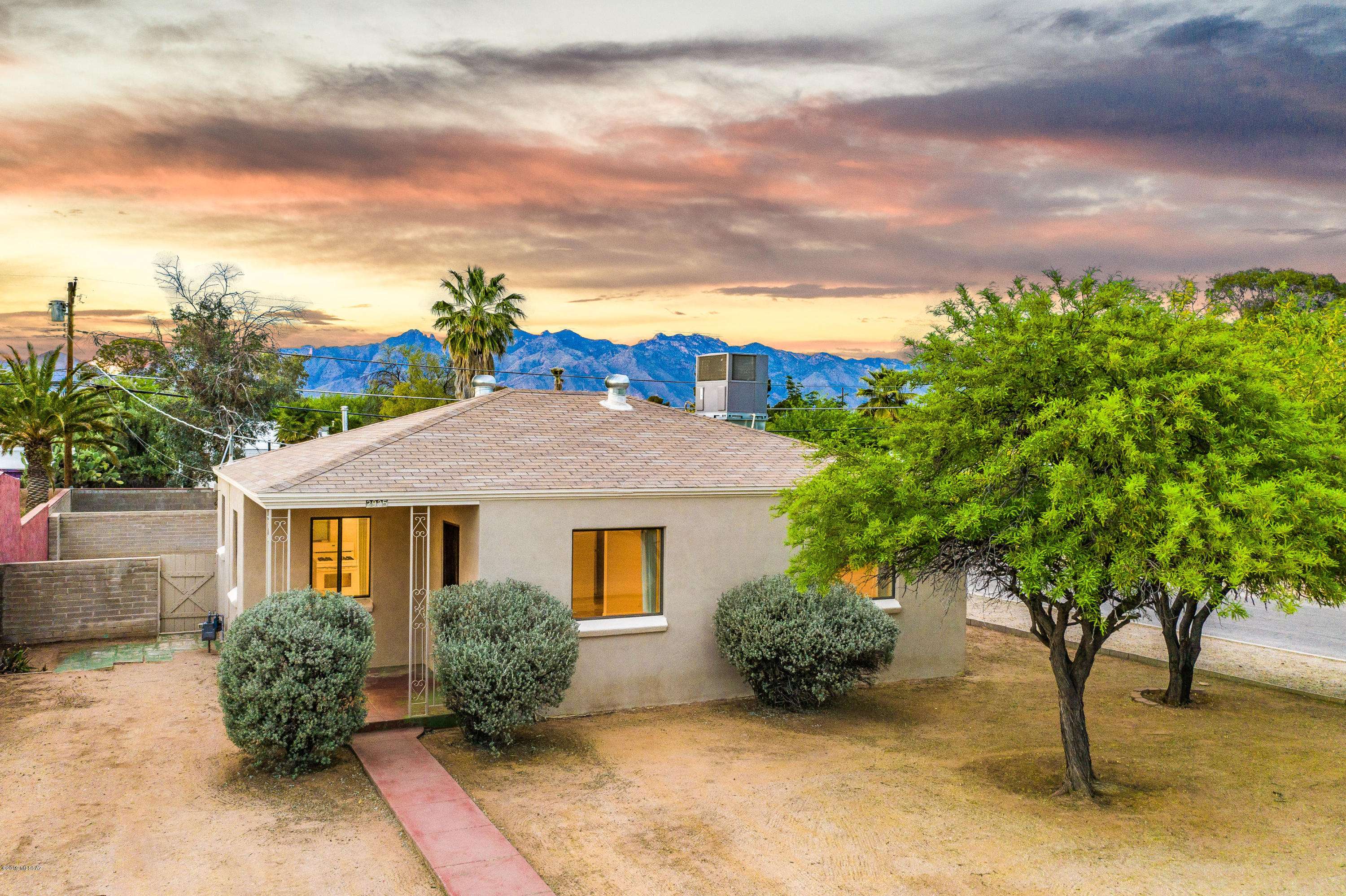2925 E Lester Street, Tucson, AZ 85716