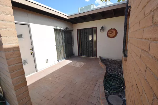 Oro Valley, AZ 85737,33 W Valle Place