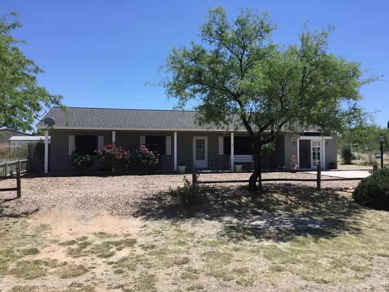 563 N Mescal Road, Benson, AZ 85602