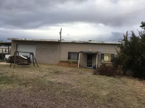 417 E Navajo Street, Huachuca City, AZ 85616