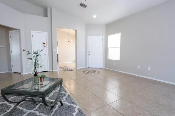 Tucson, AZ 85705,2456 W Chris Oliver Way