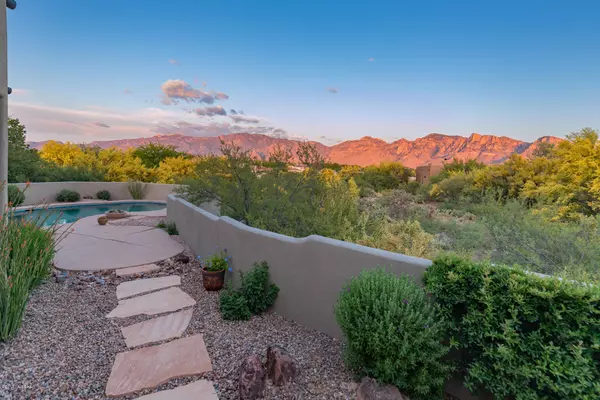 Oro Valley, AZ 85755,949 W Painted Clouds Place