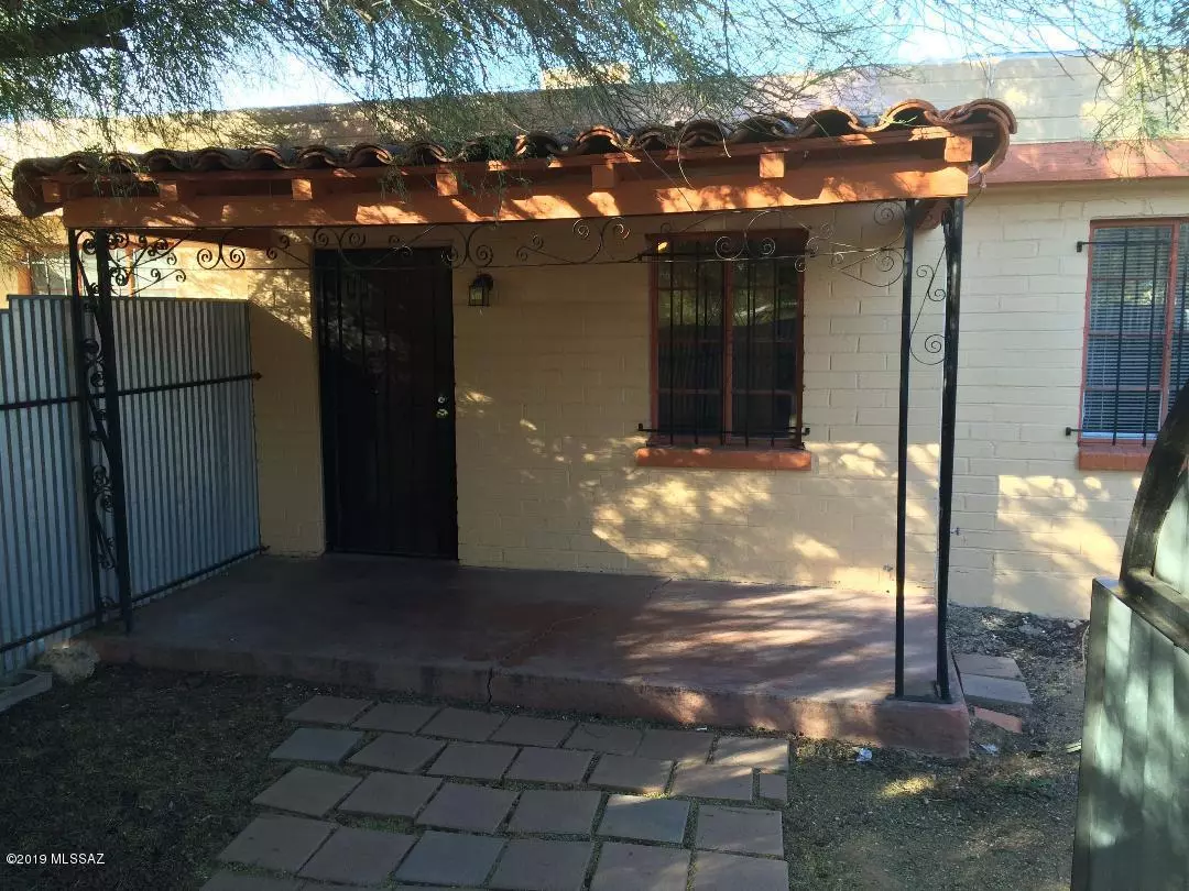 Tucson, AZ 85716,2627 E Grant Road