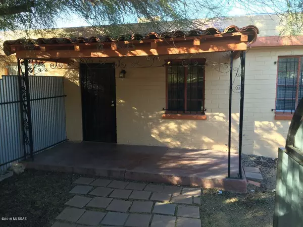 2627 E Grant Road, Tucson, AZ 85716