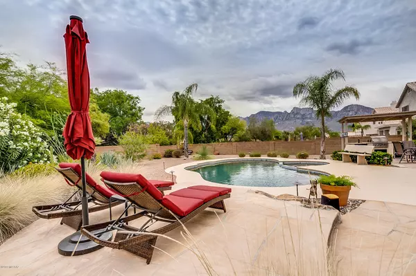 12340 N Echo Valley Drive, Oro Valley, AZ 85755