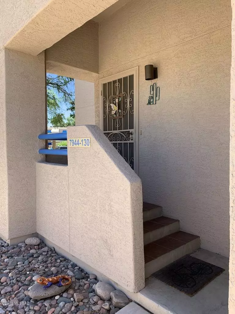 Tucson, AZ 85710,7944 E Colette Circle #130