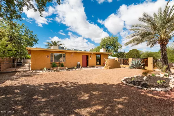 4944 E Rosewood Street, Tucson, AZ 85711