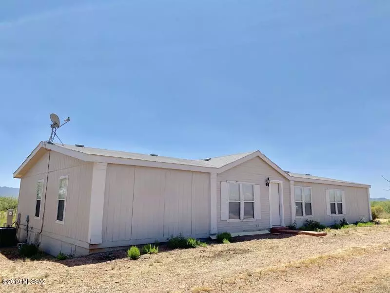 6325 S Moson Road, Hereford, AZ 85615