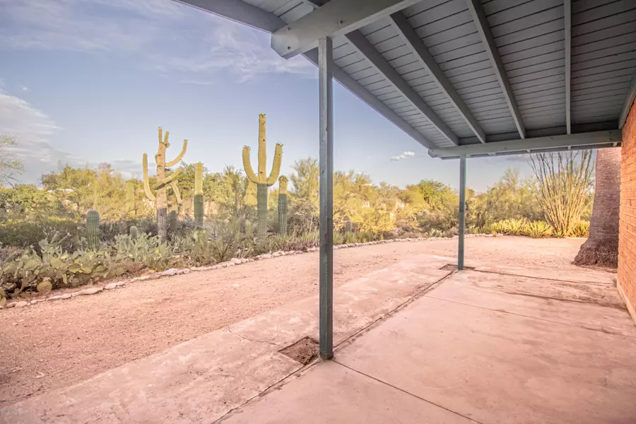 5450 N Maria Drive, Tucson, AZ 85704