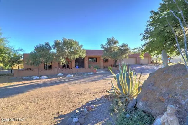 2987 N Victorio Drive, Nogales, AZ 85621