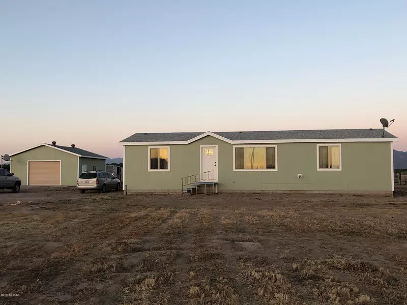 10759 N Martineau Road, Elfrida, AZ 85610