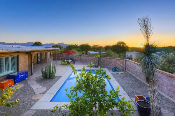 5680 N Vista Karina Mia, Tucson, AZ 85704
