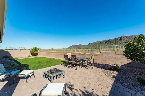 9808 N Saguaro Breeze Way, Marana, AZ 85653