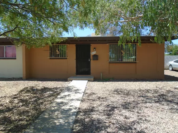 3670 E Ellington Place, Tucson, AZ 85713