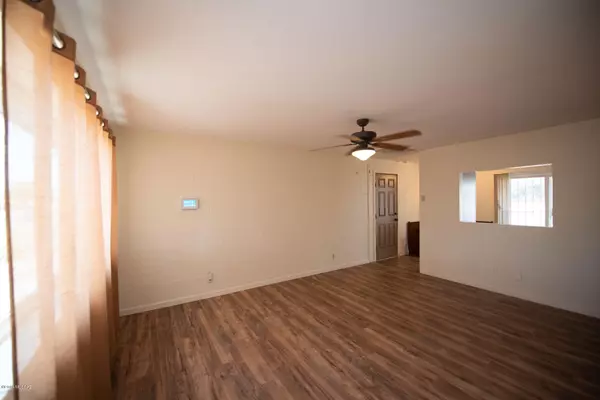 6733 E Mary Drive, Tucson, AZ 85730