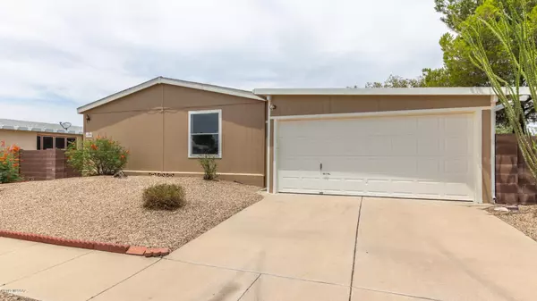 6185 E Rough Rock Drive, Tucson, AZ 85756