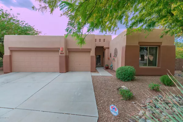 3695 N Raven Wash Drive, Tucson, AZ 85745