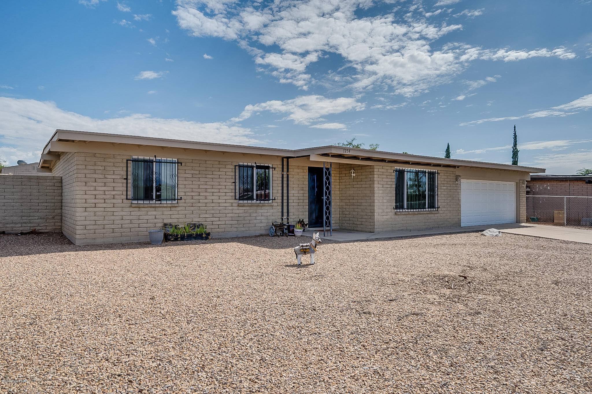 7254 E Desert Palm Drive, Tucson, AZ 85730