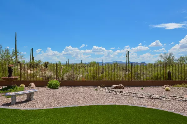 7083 W Cape Final Trail, Marana, AZ 85658