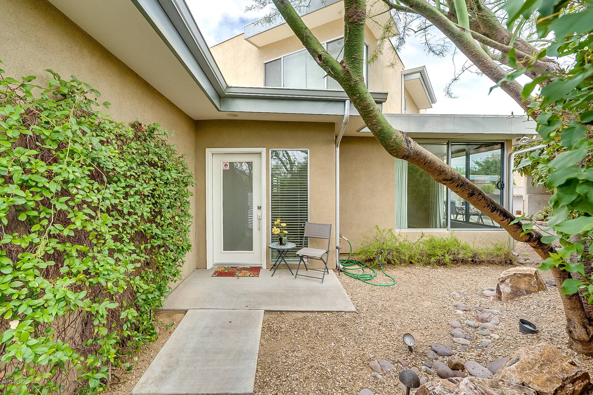 Tucson, AZ 85719,2239 E 1St Street #1