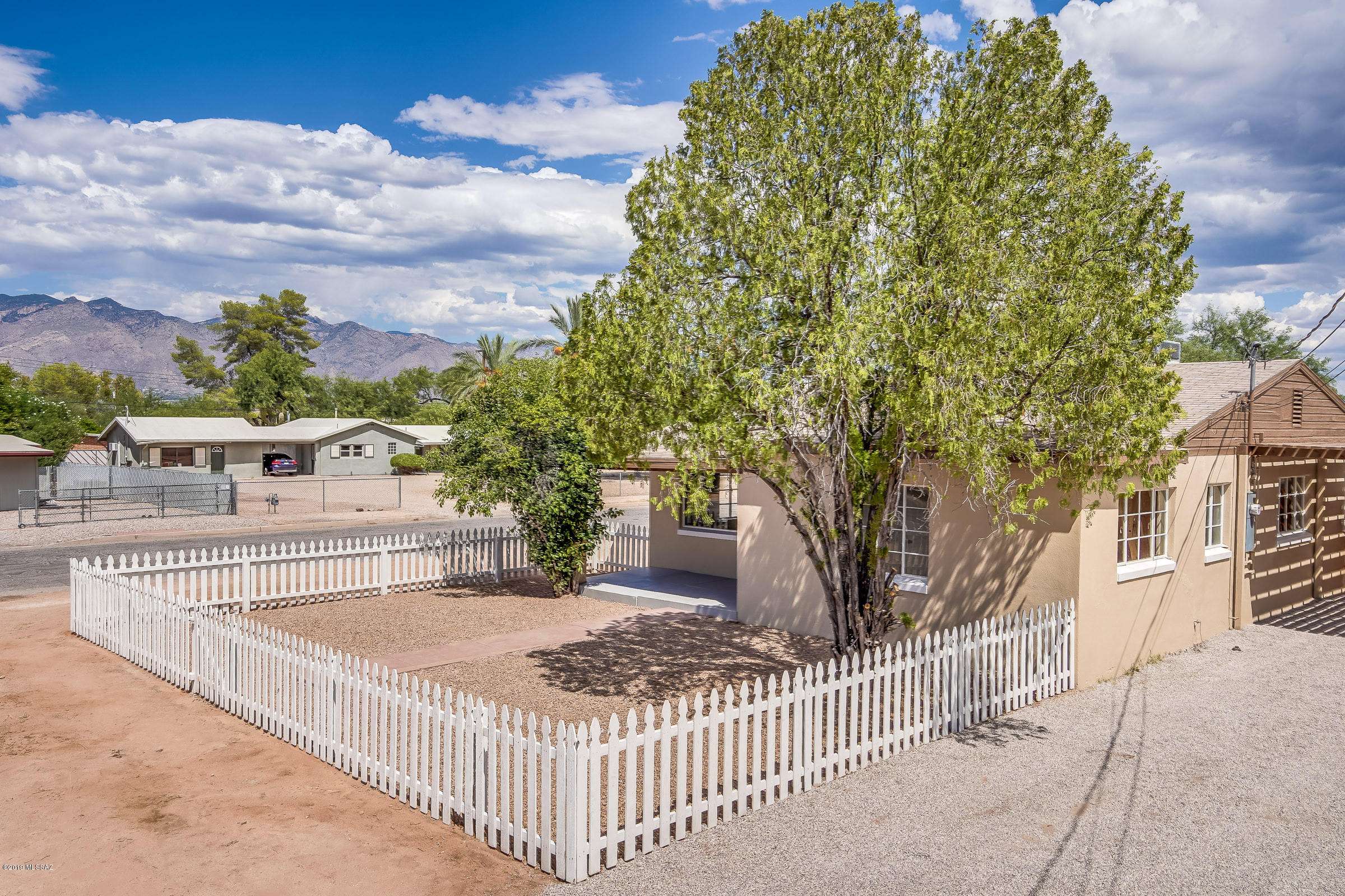 2032 N Baxter Drive, Tucson, AZ 85716
