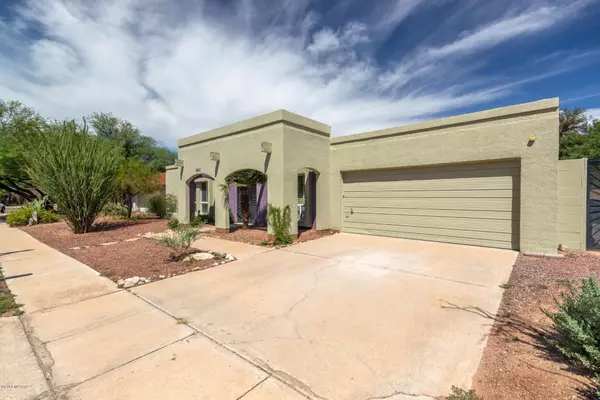 7471 E Rio Verde Drive, Tucson, AZ 85715