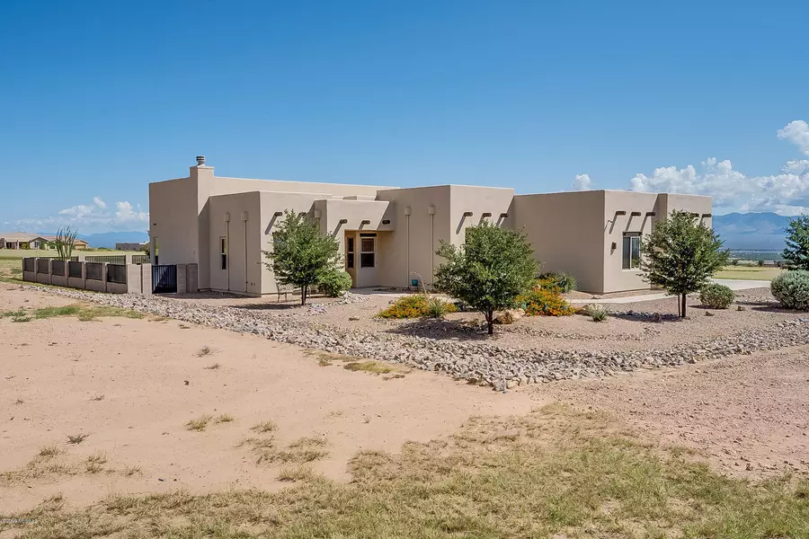 6291 E Saddlehorn Circle, Hereford, AZ 85615