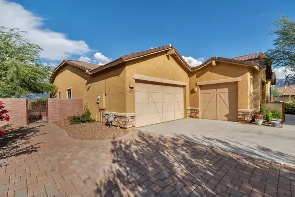 13090 N Artifact Canyon Lane, Oro Valley, AZ 85755