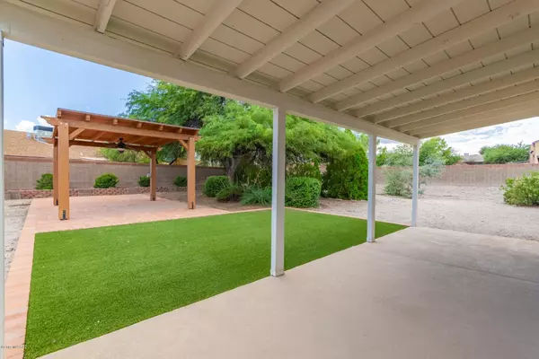 Tucson, AZ 85745,2843 W Ironwood Ridge Drive