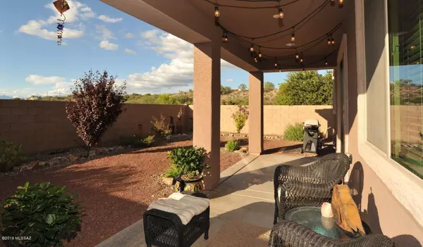 10441 S Painted Mare Drive, Vail, AZ 85641