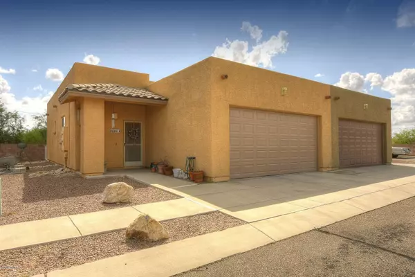 Tucson, AZ 85710,9004 E Spanyard Court #1&2