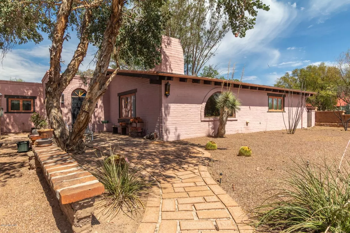 Tubac, AZ 85646,2 Burruel Street