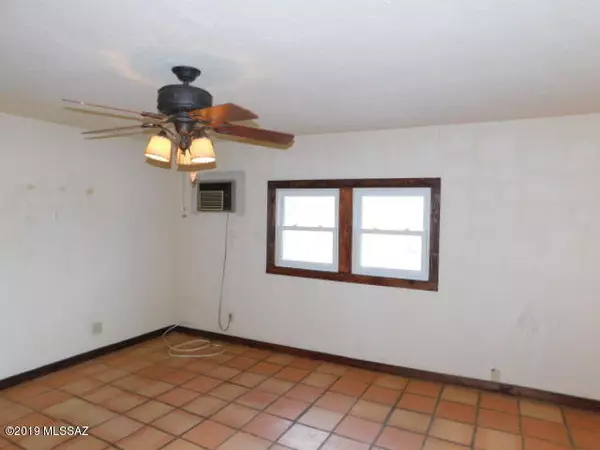 Mammoth, AZ 85618,718 N Owens Street