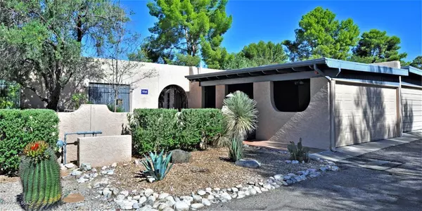 4704 N Calle Lampara, Tucson, AZ 85718