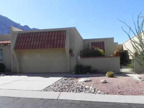 1172 E Camino Diestro, Oro Valley, AZ 85704