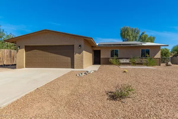 7360 N Shirley Lane, Tucson, AZ 85741