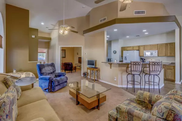 Oro Valley, AZ 85755,13401 N Rancho Vistoso Boulevard #90