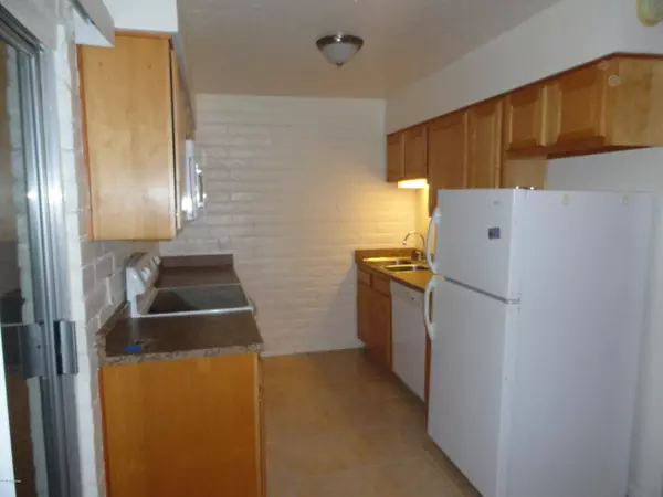 Tucson, AZ 85710,8450 E OLD SPANISH Trail #241